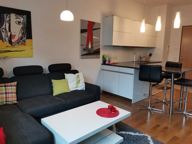 Hochwertig komplett ausgestattete 2-Zimmer-Wohnung in bester zentralerLage — photo 1
